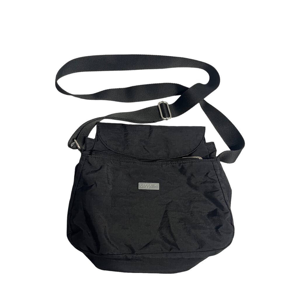 Baggallini Black Crossbody Purse Bag Travel Nylon Water Resistant